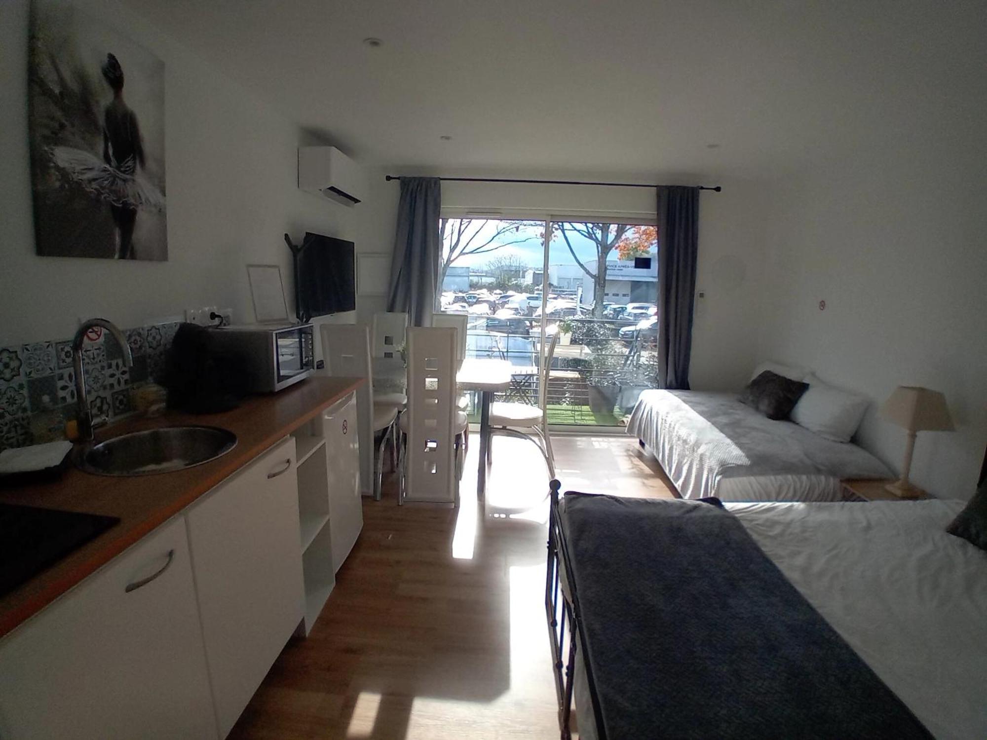 Appart'Hotel Le Clos Lassagne A Brignais - Lyon Sud Екстериор снимка